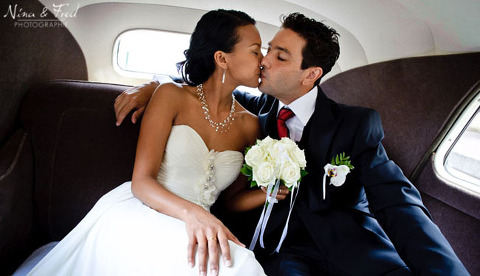 mariés dans leur voiture Christine Marcelo