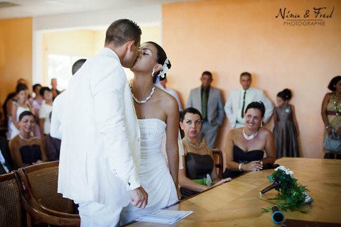 claudine johathan mariage bisou