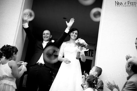 sortie de l'église Evelyne et Cédric