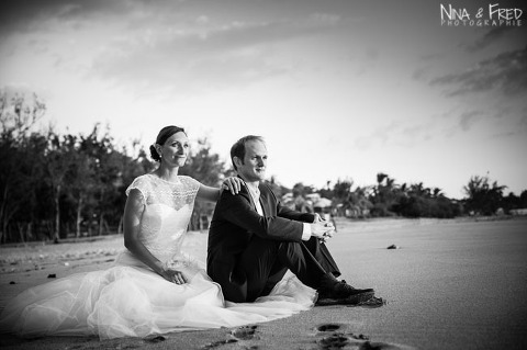photo souvenir sur la plage Julie et Benoît