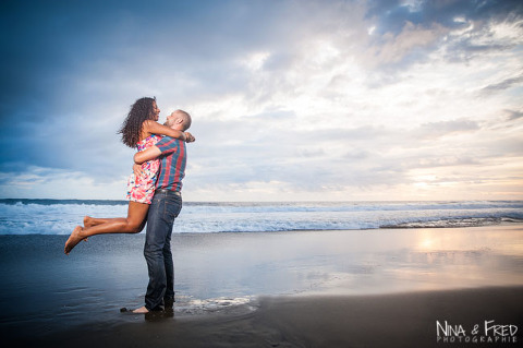 photographie du couple F&D sur la plage