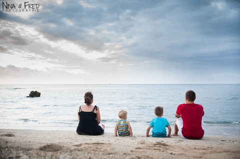 famille à la plage à la Réunion C&R