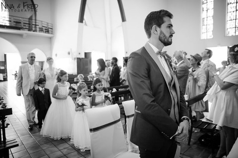 entrée mariée dans l'église j&L