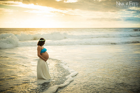 femme enceinte sur la plage Claudine