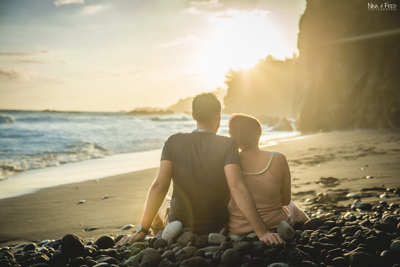 photo couple coucher de soleil C&J