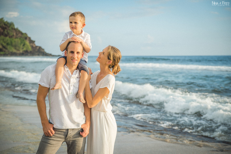 famille sur la plage Réunion M&T