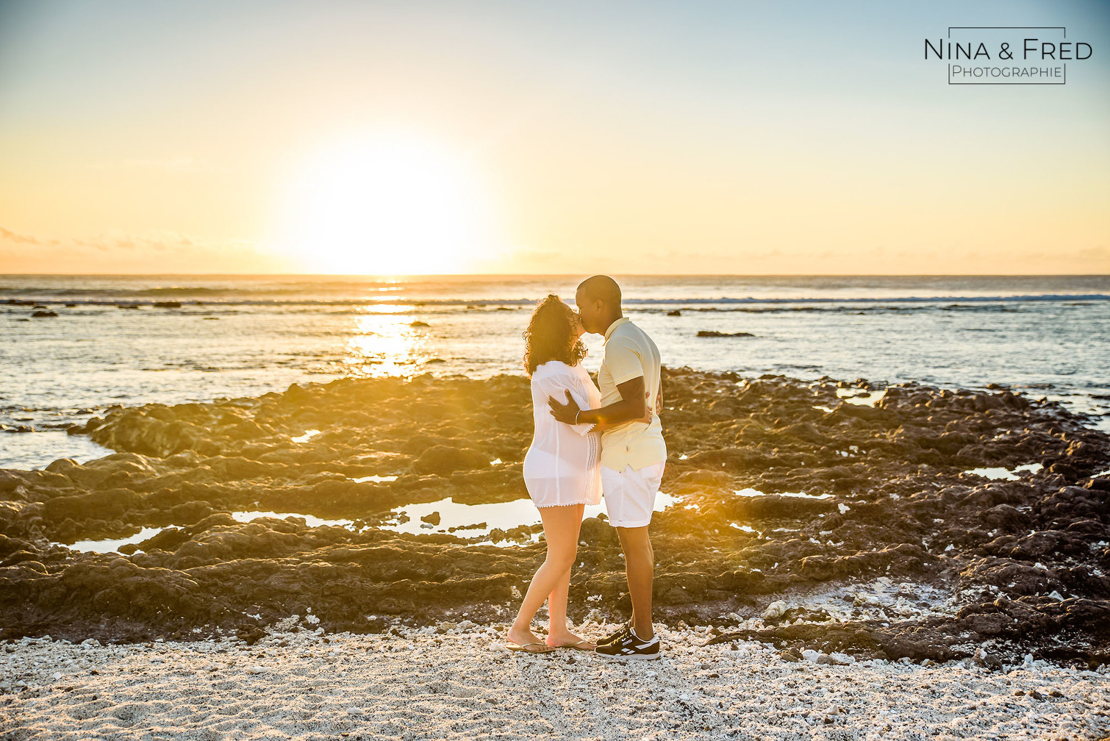photographie couple grossesse plage Ch&Lo
