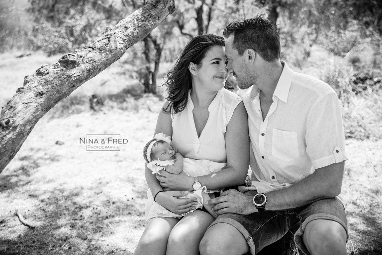 shooting naissance noir et blanc A&J&J