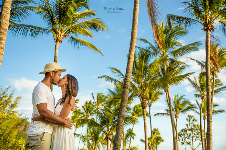 photo couple plage cocotiers A&F