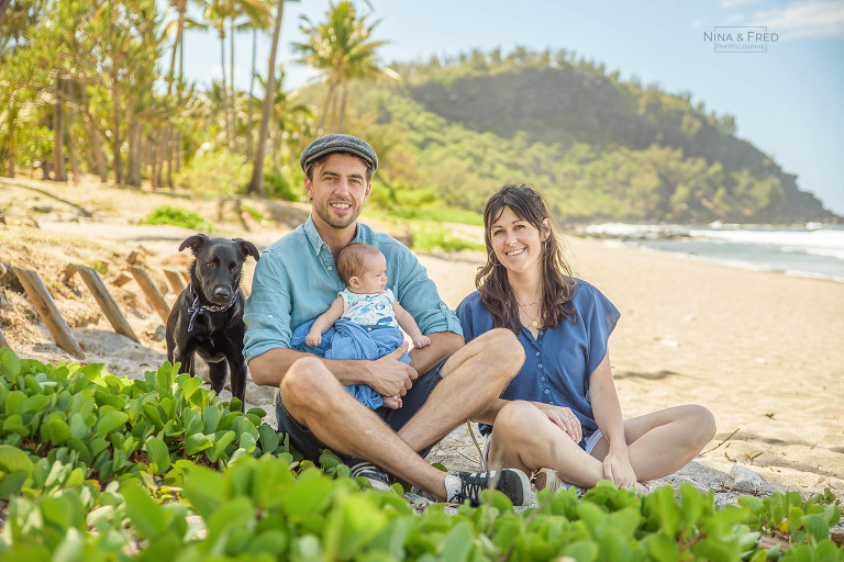 séance photo de naissance en famille plage Réunion 974 L22