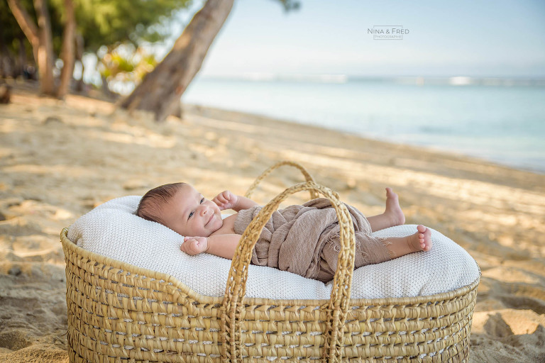 séance photo naissance bébé plage la Réunion RLGM-23