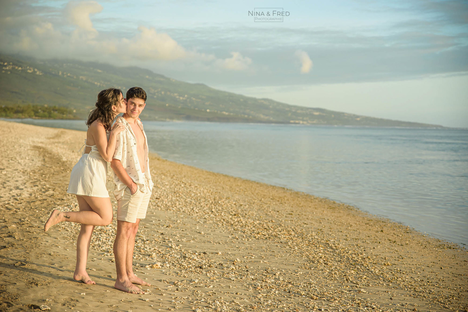 photo en amoureux sur la plage E&T-23