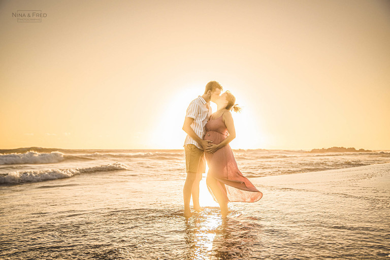 photo de couple et grossesse sunset