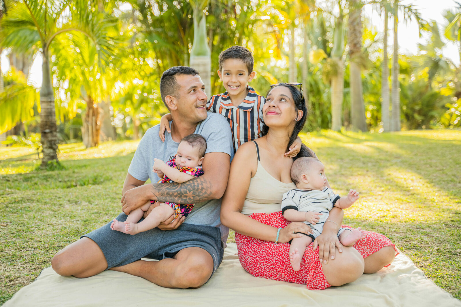 Photographie de famille au parc des palmiers le Tampon N&T-25