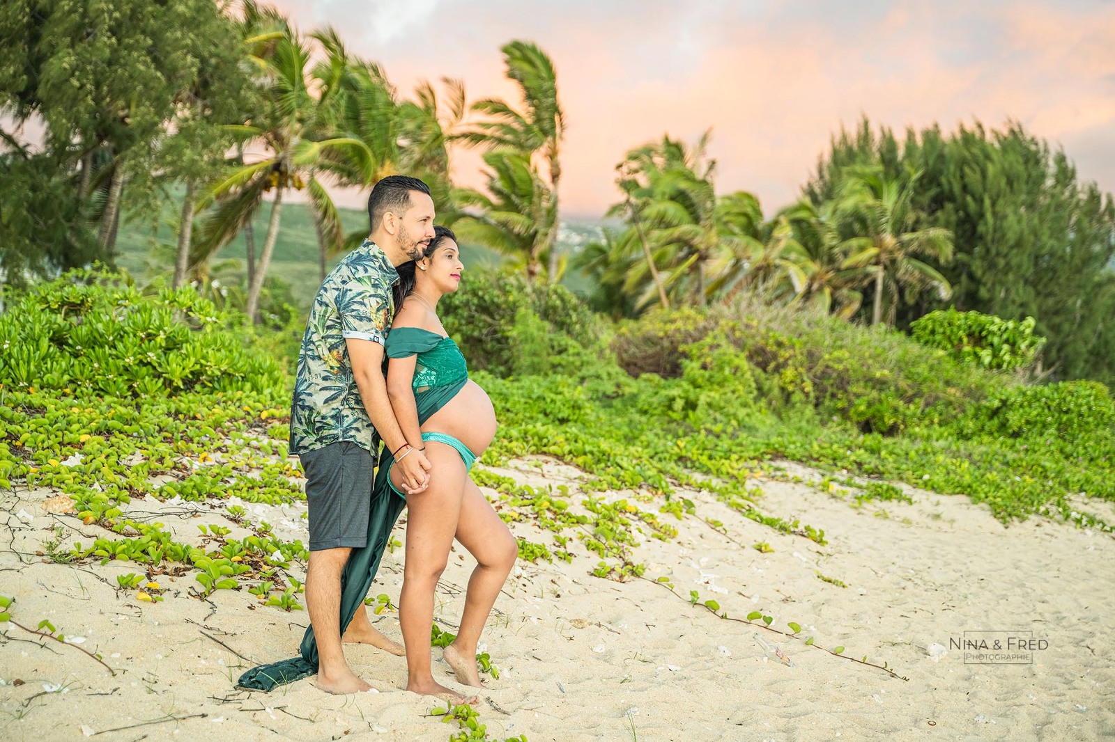 Séance photo grossesse couple plage 974 M&M