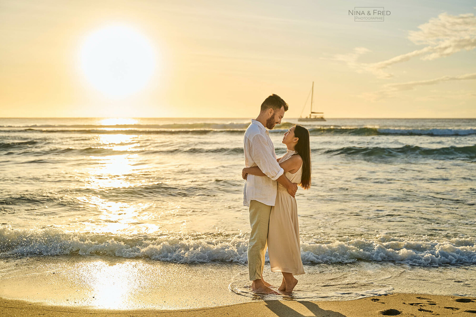 shooting couple coucher de soleil par Nina&Fred photographes 974 G&C